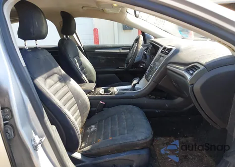 2015 Ford Fusion Se z USA, uszkodzony, nr VIN 1FA6P0H77F5118846